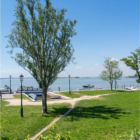 Tiffany Gold בית נופש בוראנו