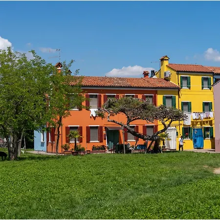 Tiffany Gold Nyaraló Burano