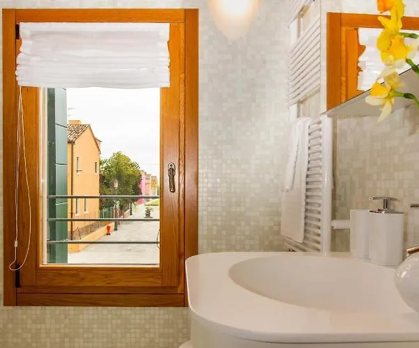 Tiffany Gold 펜션 *