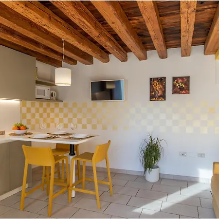 Tiffany Gold Дом отдыха